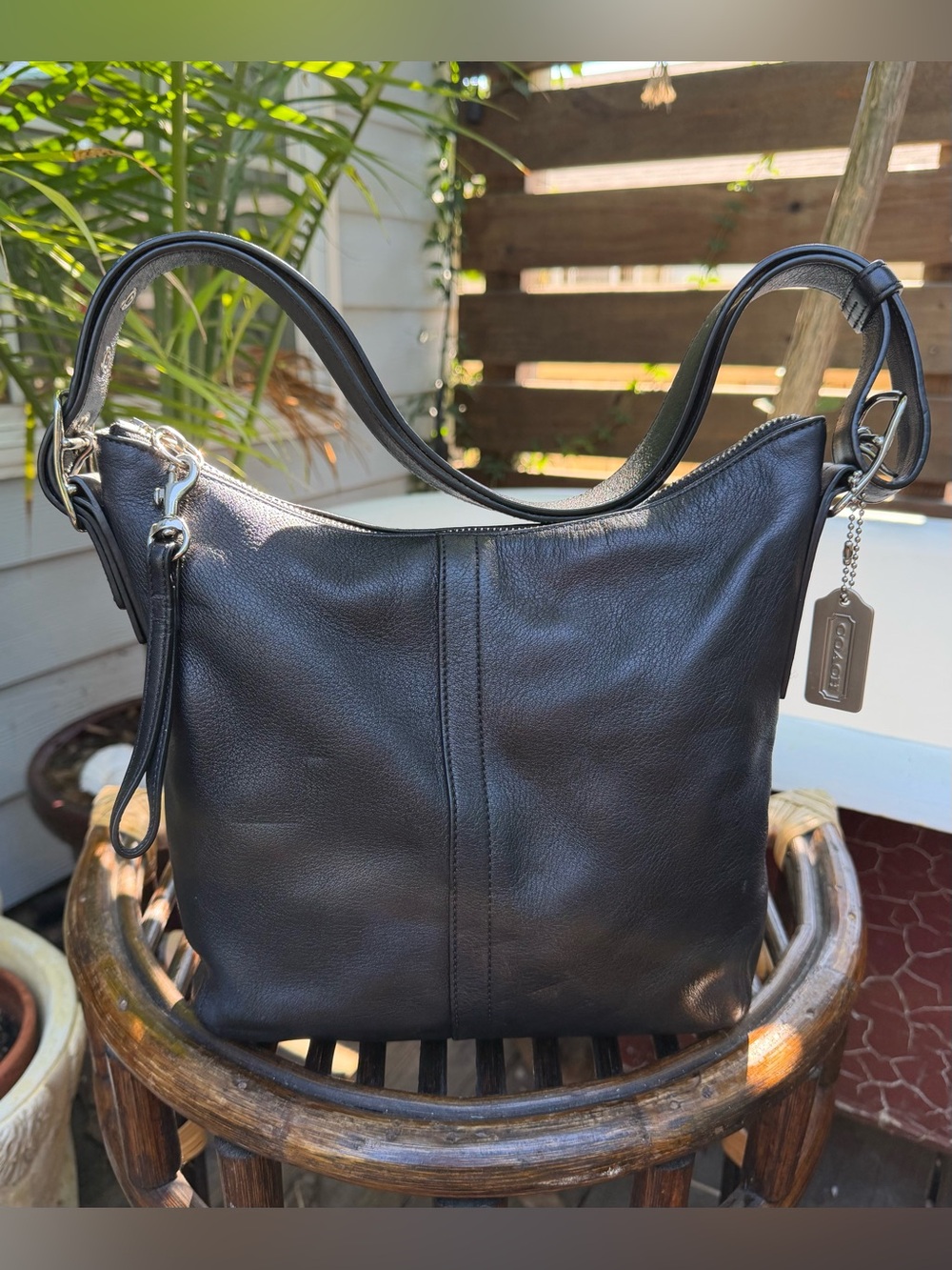 Coach 9326 Vintage Black Leather Slim Duffle Shoulder Bag!